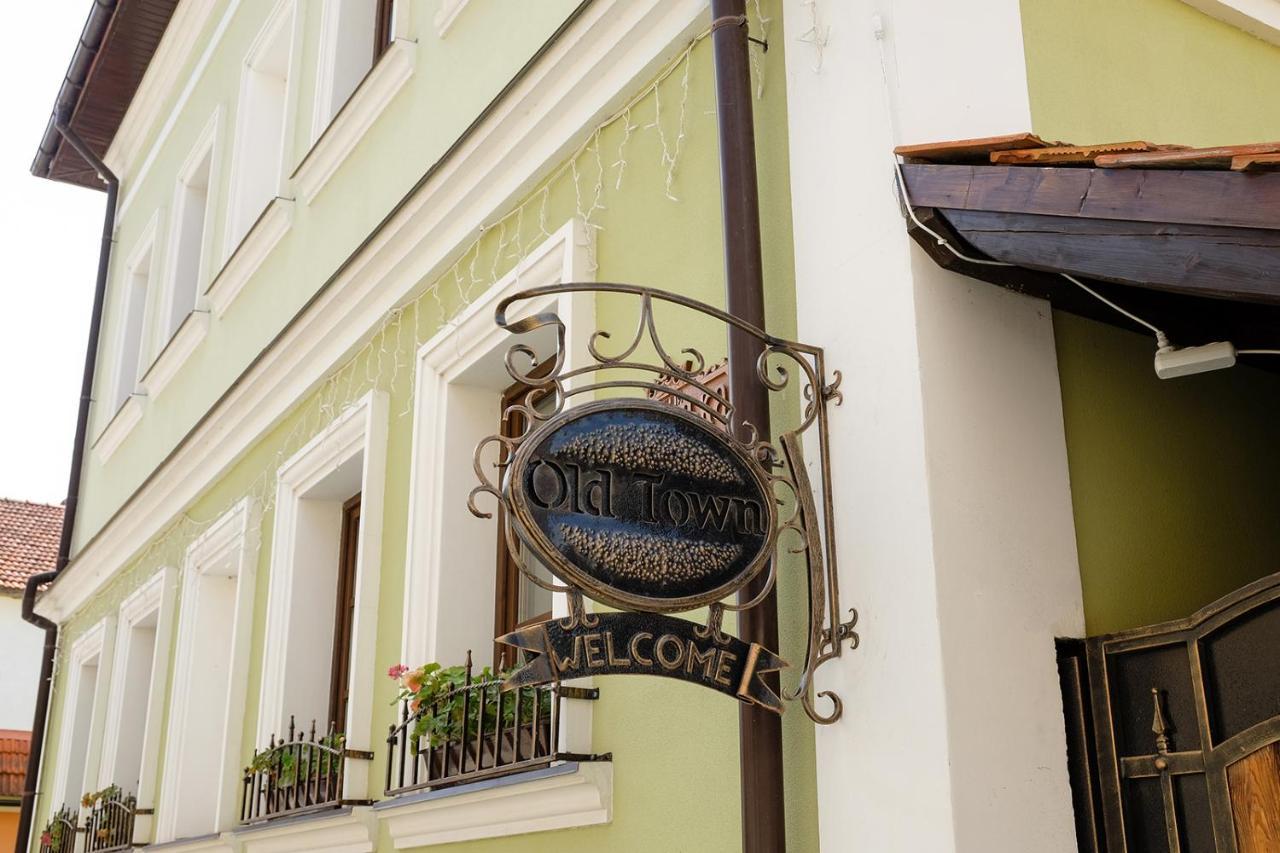 فندق Гостерія"Old Town" كاميانيتس - بوديلسكيي المظهر الخارجي الصورة